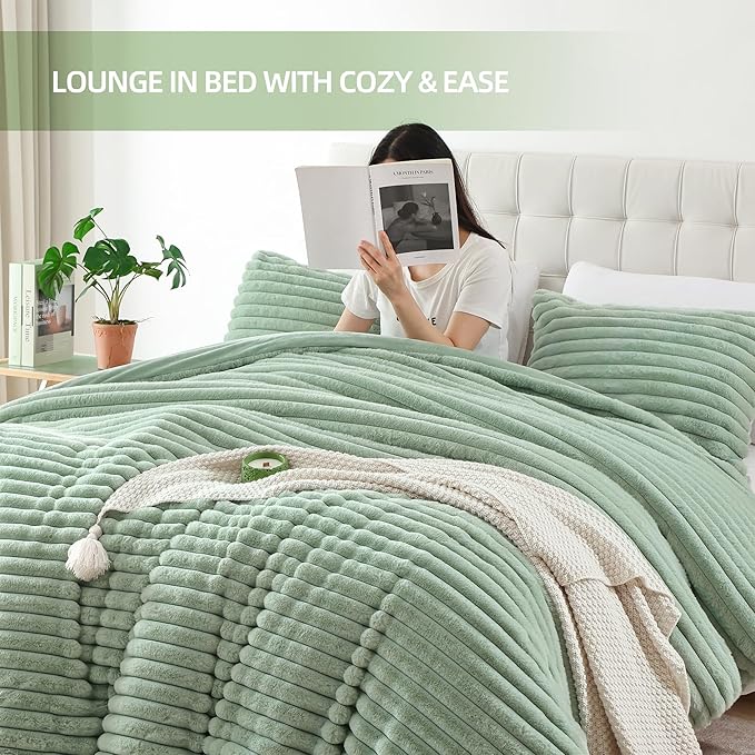 Smoofy Fluffy Full Size Comforter Sets 3 Pieces - Sage Green Fleece Fluffy Comforter Set, Luxury Fuzzy Full Bed Set, Soft Comforter Full Size All Season, Heavy Faux Fur Comforter with 2 Pillow Cases