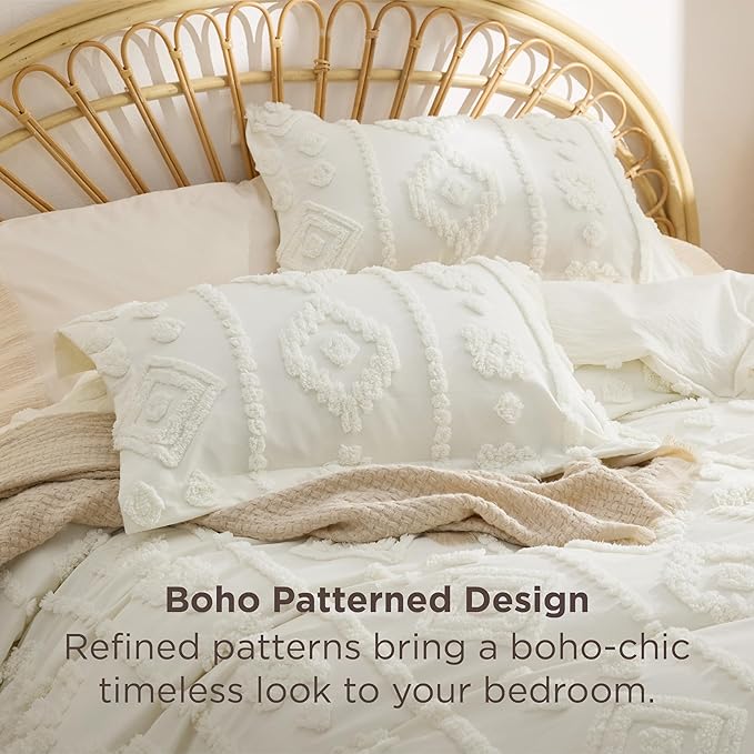 Bedsure Boho Tufted White Comforter Set Queen Size, GentleSoft™ 3 Pieces Boho Farmhouse Decor Bedding, Exquisite Shabby Chic Bedding for All Seasons, 1 Bed Comforter, 2 Pillow Shams, 90x90 Inches
