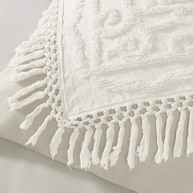 Madison Park Laetitia Lightweight 100% Cotton Quilt Set, Breathable Chenille Tufted, Shabby Chic Boho Medallion Design, Sham, Floral Ivory w/ Tassels, Full/Queen (90 in x 90 in) 3 Piece
