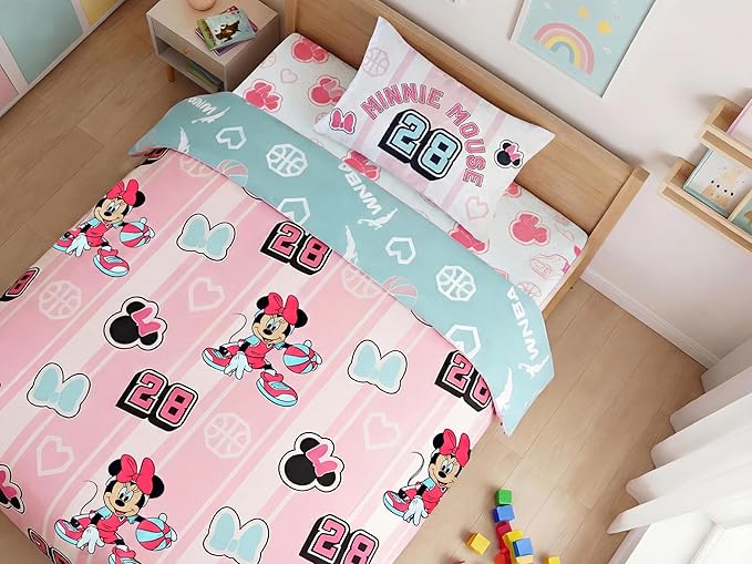 Northwest Disney Minnie Mouse Twin Comforter Set, Reversible Design Ultra Soft Fade Resistant Microfiber Kids Bedding Set, Officially Licensed