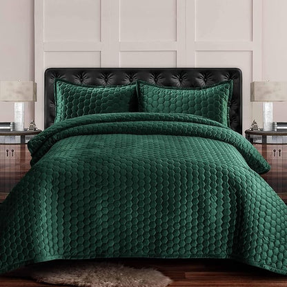 Tribeca Living Lugano Oversized Velvet Quilt Set - All Season, Extra Large, 3 Piece Queen Size Comforter Set with 2 Pillow Shams in Teal Honeycomb Pattern 260GSM