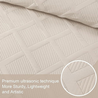 Exclusivo Mezcla Oversized King Quilt Set- Brich Beige Cal King Quilts Bedding Set with 2 Pillow Shams, Modern Bedspread with Striped Pattern, Soft Lightweight Bedspreads Coverlets for All Seasons