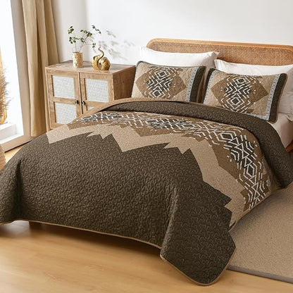 Dintszyayue Brown Quilt Set Queen Size,3 Piece Boho Aztec Texture Bedspread Coverlet Set Reversible Lightweight Bedding Set Geometric Bohemian Bed Cover with 2 Pillowcases(Dark Brown,90"x96")