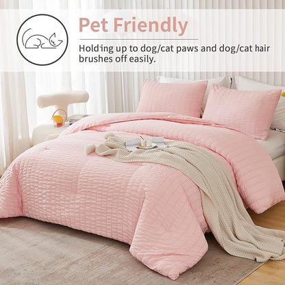 AveLom Blush Pink Seersucker California King Comforter Set (104x96 inches), 3 Pieces-100% Soft Washed Microfiber Lightweight Comforter with 2 Pillowcases, All Season Down Alternative Bedding Set