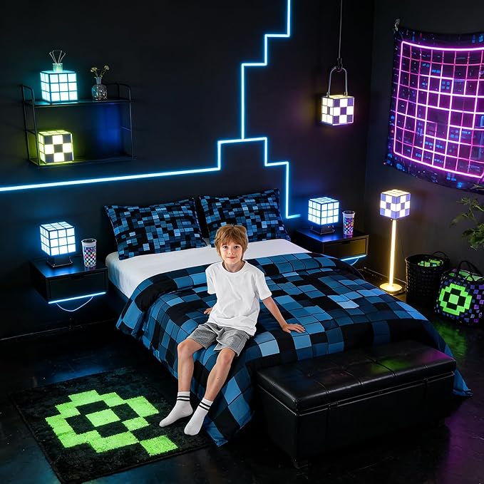 Pixelated Blocks Kids Bedding Set Queen Size,Patchwork Square Video Games Comforter Set，Geometric Patchwork Grid Quilt Comforter,Blue Bedroom Duvet Insert,2 Pillowcases