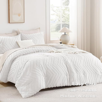 Andency White Comforter Queen, Boho Soft Fluffy Warm Lightweight Bedding Comforter Sets for Queen Bed, 3 Pieces Chevron Tufted Aesthetic Microfiber Lightweight Comforter Set