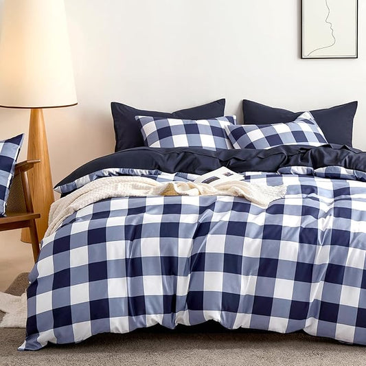 Wake In Cloud - Gingham Comforter Set, Plaid Buffalo Check Checkered Cottagecore Cute Geometric, Soft Lightweight Bedding, 3 Pieces, Navy Blue White, Twin/Twin XL Size