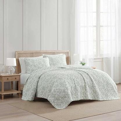 Martha Stewart - Queen Quilt Set, 100% Soft & Breathable Bedding with a Lightweight Feel for Year Round Comfort, 2 Piece Bed Set with Matching Pillowcase (Murray Leaves Green)