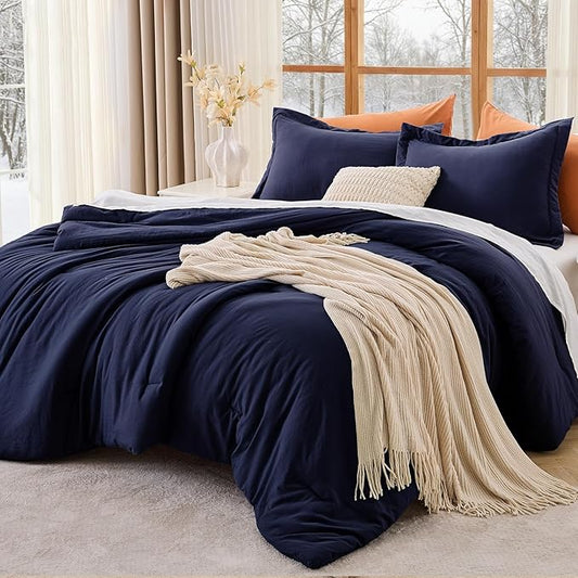 MUXHOMO Queen Comforter Set, All Season Ultra Soft Down Alternative Bedding - 3 Piece Lightweight Bed Set Includes 1 Comforter (90"x90") and 2 Pillow Shams (20"x26"), Navy Blue