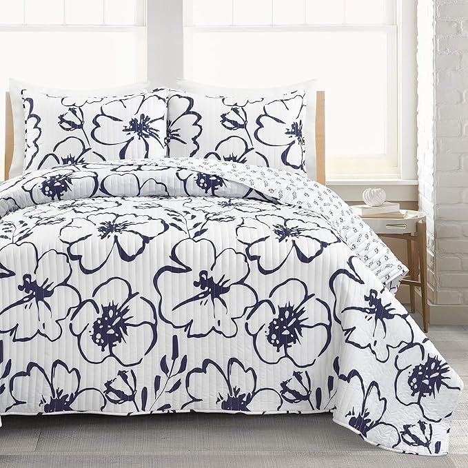 Lush Decor Scandinavian Floral Quilt King Size Reversible 3 Piece Set Navy & White - Floral Bedding Set King Quilt - White Bedding - Cottage Core Decor