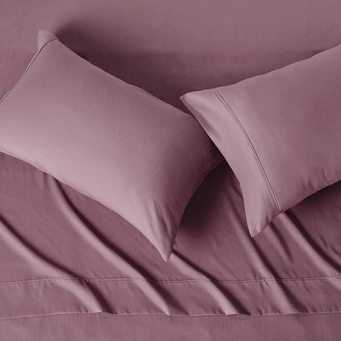 Amazon Basics Lightweight Breathable Microfiber 4-Piece Bed Sheet Set, Queen, Rose, Solid