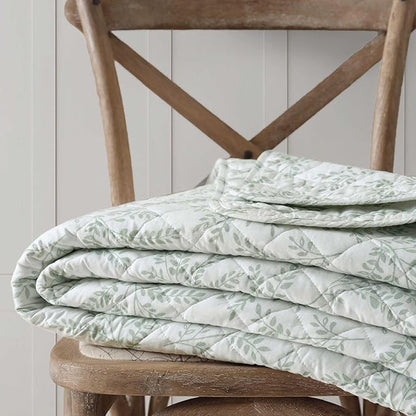 Martha Stewart - Twin Quilt Set, 100% Soft & Breathable Bedding with a Lightweight Feel for Year Round Comfort, 2 Piece Bed Set with Matching Pillowcase (Murray Leaves Green)