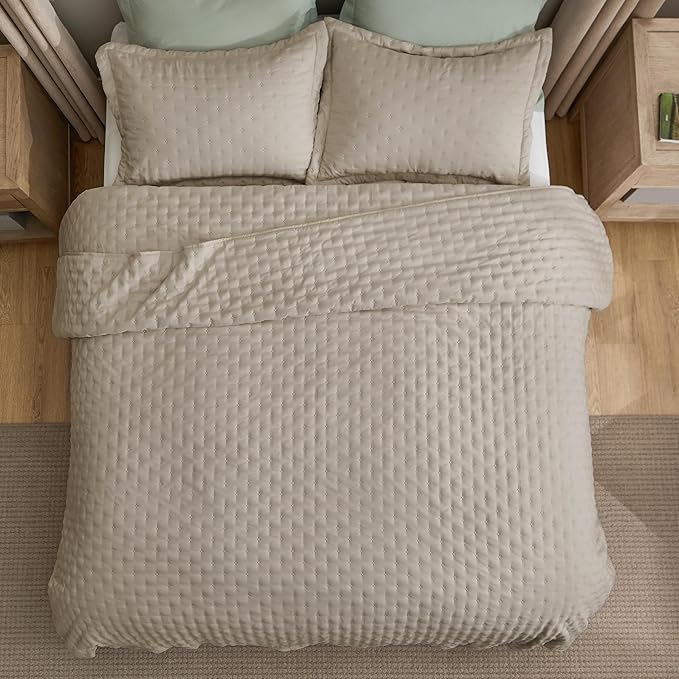 Bedsure Quilts Queen Size - Linen Bedspread Queen Size & Lightweight Comforter, Modern Farmhouse Coverlet with Clover Pattern, Ultra Soft All-Season Bedding, 90 x 96 Inches | Stitch-Free Quilting, Ultra Soft, Lightweight, Machine Washable, Pet-Friendly