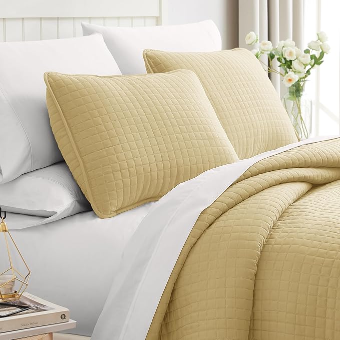 Southshore Fine Living, Inc. King Quilt Bedding Set, Soft, Lightweight Quilt, King Size Coverlet, Stain & Pet Hair Resistant Bedding, Standard or California Size with 2 Pillow Shams, Gold