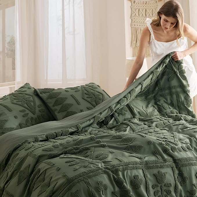 Bedsure Boho Duvet Cover King Size, Soft & Comfortable Elegant Design Boho Bedding for Decoration, Machine Washable Comforter Cover for All Seasons,Includes 1 Duvet Cover & 2 Pillow Shams,Olive Green