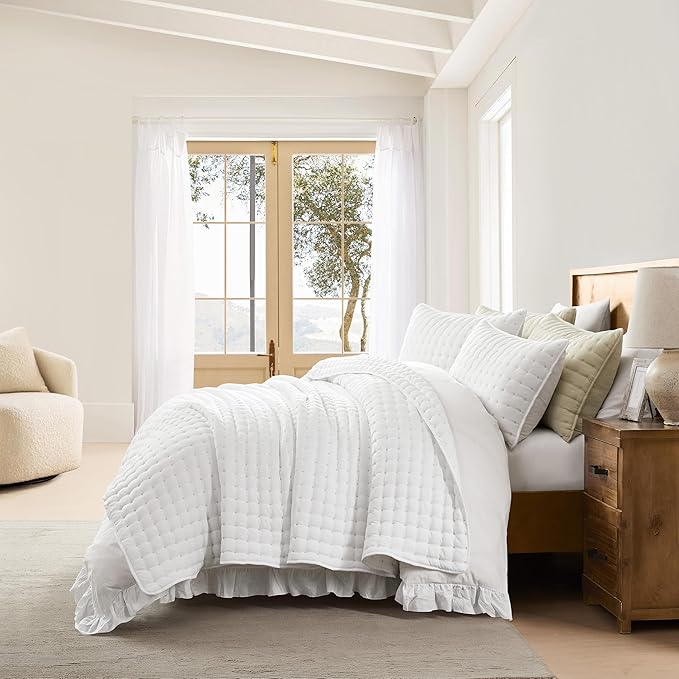 WDCOZY White California Cal King Size Quilt Bedding Sets with Pillow Shams, Oversized Lightweight Soft Bedspread Coverlet, Quilted Blanket Thin Comforter Bed Cover, 3 Pieces, 116x106 inches