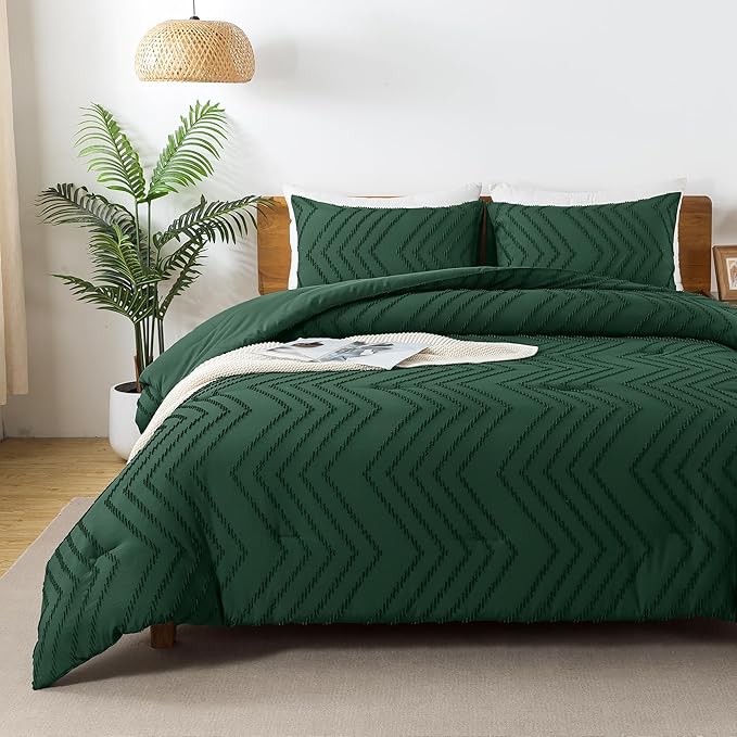 Andency Dark Emerald Green Queen Comforter Set, Boho Soft Warm Forest Bedding Comforter Sets for Queen Size Bed, 3 Pieces Vintage Chevron Tufted Aesthetic Comforter Set