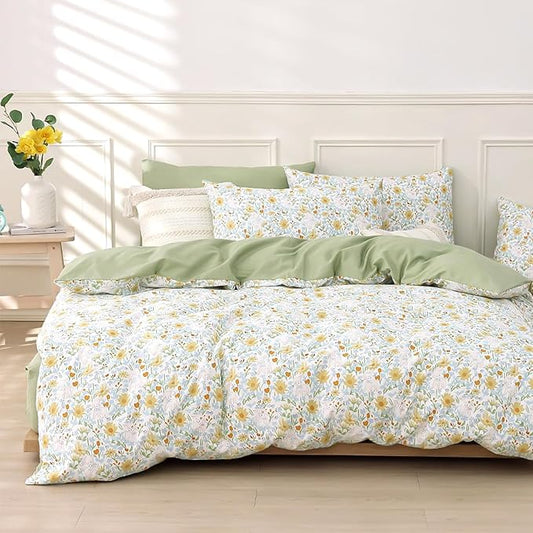 Floral Cotton Comforter Twin Size 2Pcs - Yellow and Blue Tiny Flowers & Little Lambs on White, Sage Green Back, Reversible Lightweight Bedding Sets with Soft Fill(1 Comfoter, 1 Pillowcase)