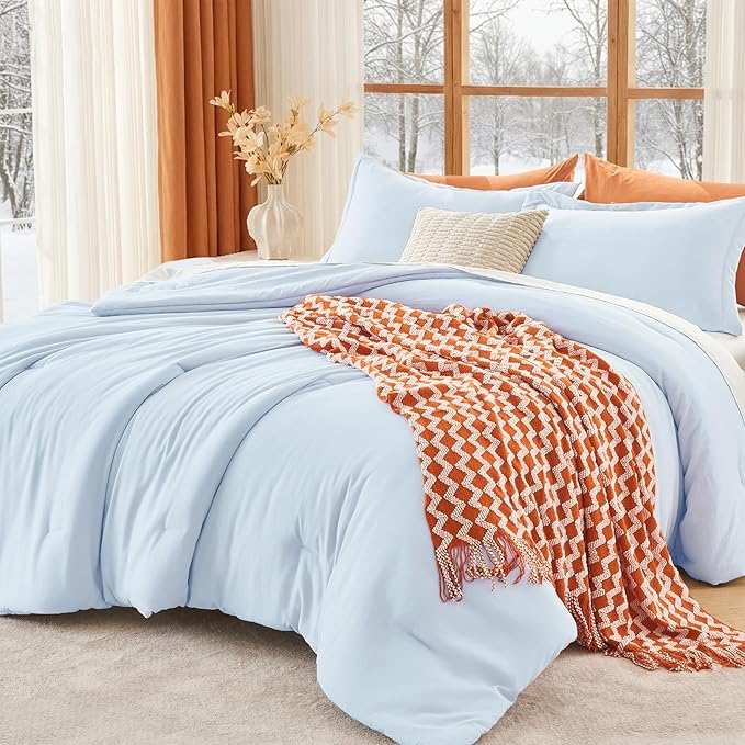 MUXHOMO Queen Comforter Set, All Season Ultra Soft Down Alternative Bedding - 3 Piece Lightweight Bed Set Includes 1 Comforter (90"x90") and 2 Pillow Shams (20"x26"), Light Blue