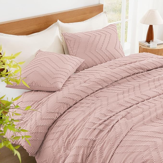 Litanika Blush Pink Queen Size Comforter Sets, 3 Pieces Lightweight Chevron Tufted Bedding Comforter Set, Fluffy Down Alternative Comforter Bed Set Gift Choice (90x90In Comforter and 2 Pillowcases)