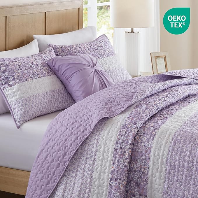 Madison Park Quilt Set, Seersucker Floral Coverlet for Queen Size Bed, All Season Lightweight Bedding, Farmhouse Quilt Set, Vermicelli Quilting, Throw Pillow, Caralie, King/Cal King Purple 4 Piece