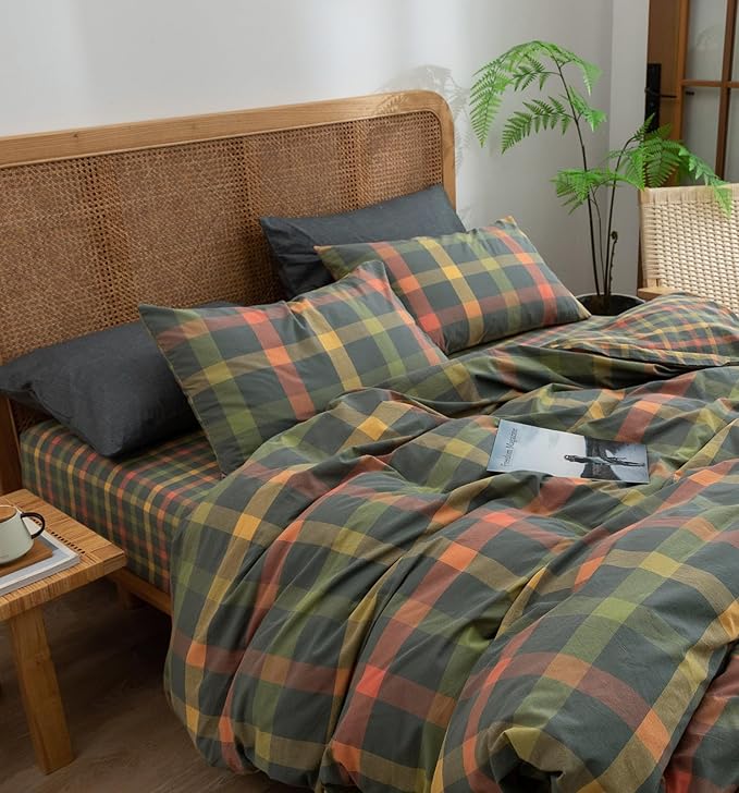 VM VOUGEMARKET Plaid Comforter Set King Multi-Color Gingham Comforter with 2 Pillow Shams Modern Cozy Red Green Checked Bedding Set for Men Women-104 x90