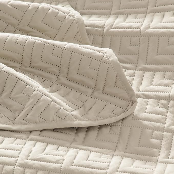 EXQ Home Quilt Set Twin Size Beige 2 Piece,Lightweight Soft Coverlet Modern Style Squares Pattern Bedspread Set for All Season(1 Quilt,1 Pillow Shams)