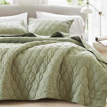 Comfort Spaces King Quilt Set Modern Reversible Ogee Coverlet King Bedding Set Cozy Quilted Winter Layer, All Season Lightweight Soft King Size Quilt, Kienna, Cal King Olive Green 3 Piece