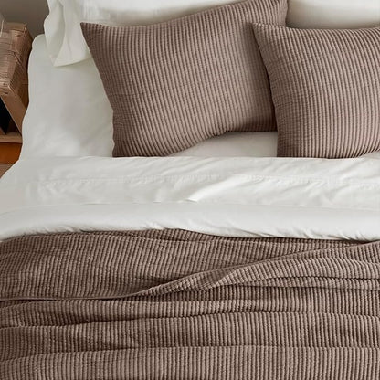 EVERGRACEHOME Cotton Coverlet Set King Size 3 Pieces, Lightweight Soft Ribbed Matelassé Bedspread Quilt Set, Cozy Oversized Quilted Bedding Set with 2 Pillow Shams for All Seasons, Mocha Brown