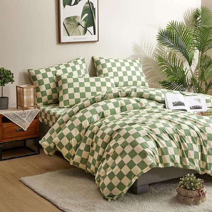 CLOTHKNOW Green White Grid Full Size Comforter Sets Plaid Bedding Comforter Sets Soft Checker Geometric Comforter with 2 x Pillow Cases