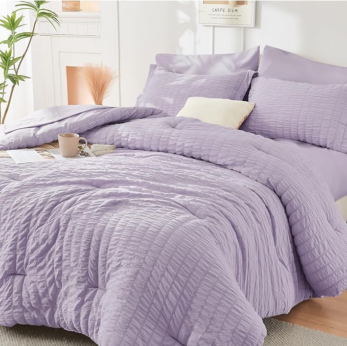 HYMOKEGE Lavender Duvet Cover King Size, Ultra Soft 3-Piece Seersucker Duvet Cover Set with Zipper Closure, Soft Brushed Microfiber Bedding Set with 8 Corner Ties (104"x90", 2 Pillowshams)