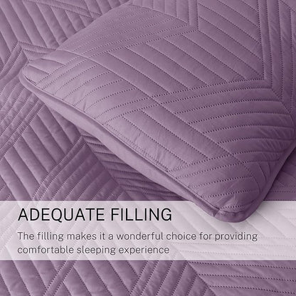 Exclusivo Mezcla Ultrasonic Full Queen Quilt Bedding Set, Lightweight Dusty Lavender Bedspreads Soft Modern Geometric Coverlet Set for All Seasons (1 Quilt and 2 Pillow Shams)