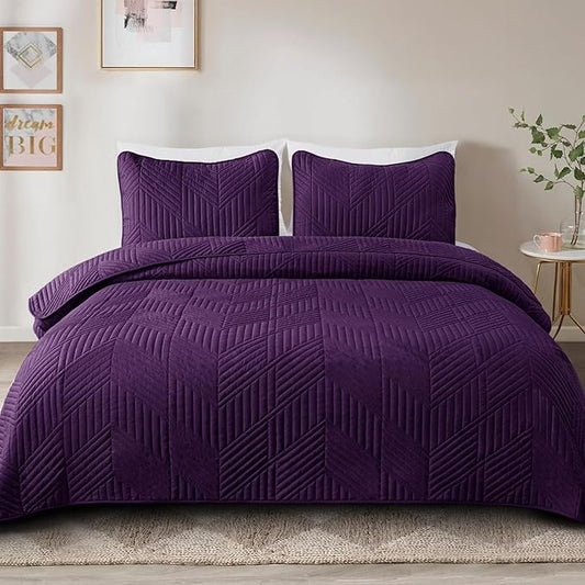 Exclusivo Mezcla Ultrasonic Full Queen Quilt Bedding Set, Lightweight Deep Purple Bedspreads Soft Modern Geometric Coverlet Set for All Seasons (1 Quilt and 2 Pillow Shams)