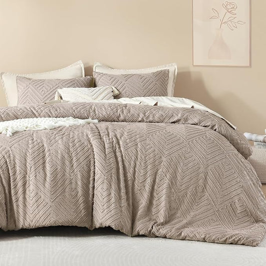 Litanika Oversized King Comforter Set Light Coffee, 3 Pieces Tufted Boho Farmhouse Bedding Comforter Set, Lightweight Fluffy All Season Comforter Set (120x98In Comforter & 2 Pillowcases)