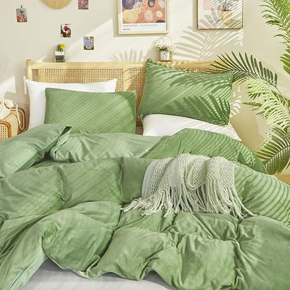Cottonight Sage Velvet Comforter Set Full Light Green Fluffy Flannel Bedding Set Winter Plush Blanket Quilts Soft Thick Warm Grass Green Comforter Set for Women Men Full Bed