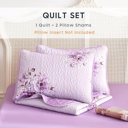 Wake In Cloud - Shabby Chic Quilt Set, Floral Coquette Cottagecore Farmhouse Vintage Flowers, for Women Teen Girls, Reversible Lightweight Bedspread Coverlet, 3 Pieces, Purple, Queen/Full Size