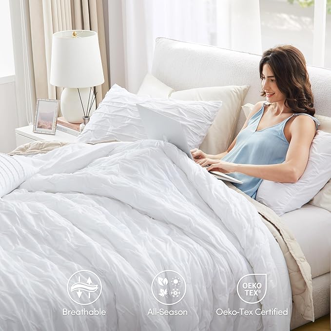 Comfort Spaces Twin/Twin XL Comforter Set for College Ogee Ruched Crinkle Texture Breathable Comforter Set Twin Dorm All Season Lightweight Bedding Set Shabby Chic Décor Pilow White 3 Piece