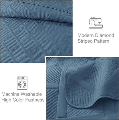 Exclusivo Mezcla King Size Quilt Set with Modern Striped Pattern, 3 Pieces Lightweight Grayish Blue Quilts Bedding Set, Soft Bedspreads Coverlets for All Seasons