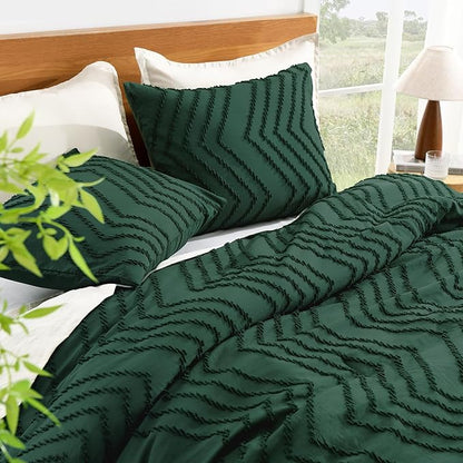 Litanika Oversized King Comforter Set Super King Plus Size 128x120, 3 Pieces Dark Emerald Green Chevron Tufted Solid Bedding Comforter Sets, Fluffy Bed Set