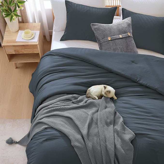 WRENSONGE King Size Comforter Set - 3 Pieces Blue Grey Comforter Prewashed Soft Lightweight for All Seasons,Fluffy Down Alternative Comforter King Size with 2 Pillow Shams