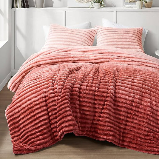 Intelligent Design Queen Comforter Set, Plush Bedding, Microfiber Reverse, 3 Piece, Lightweight, Super Soft Ribbed Velvet Comforter 2 Shams, All Season Fluffy Bed Set, Avril, Full/Queen Blush Ombre