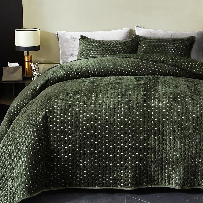 Powdion Velvet Quilt Queen Size, Oversized Bedspread Quilted Bedding Set, Luxurious Soft Coverlet Set Lightweight Velvet Comforter for All Season with Pillow Shams 90x96 Army Green Striped Queen