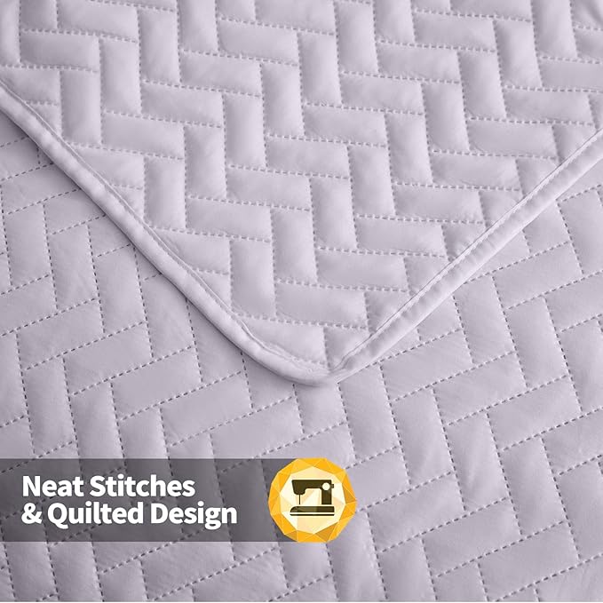 Maple&Stone Lilac Purple Quilt Set King Size, Lightweight Bedspread Ultrasonic Chevron Pattern Light Coverlet for All Season Comforter Bedding Decor - 3 Piece King Bed Cover Sets