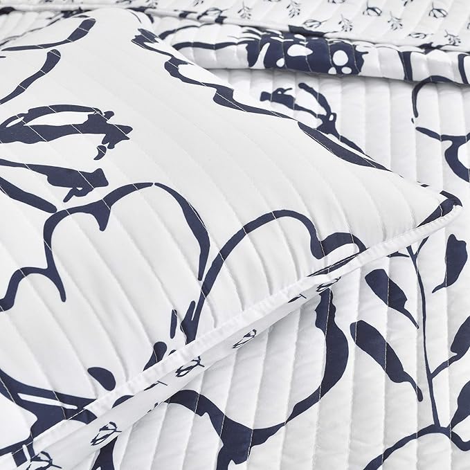 Lush Decor Scandinavian Floral Quilt Queen Size Reversible 3 Piece Set Full/Queen Navy & White - Floral Bedding Set Queen Quilt - White Bedding