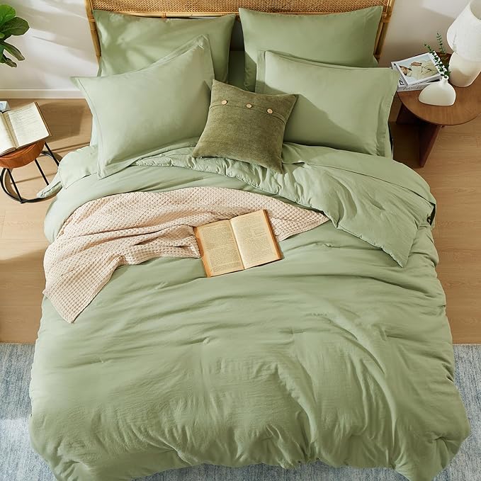 WRENSONGE Oversize King Size Comforter Set- 7 Pieces Sage Green Bed in a Bag Oversize King Size Comforter with Fitted Sheet, Flat Sheet, 2 Pillow Shams, 2 Pillowcases, Warm Bedding Sets for All Season