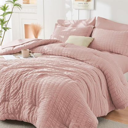 HYMOKEGE Rose Gold Duvet Cover Full Size, Ultra Soft 3-Piece Seersucker Duvet Cover Set with Zipper Closure, Soft Brushed Microfiber Bedding Set with 8 Corner Ties (80"x90", 2 Pillowshams)