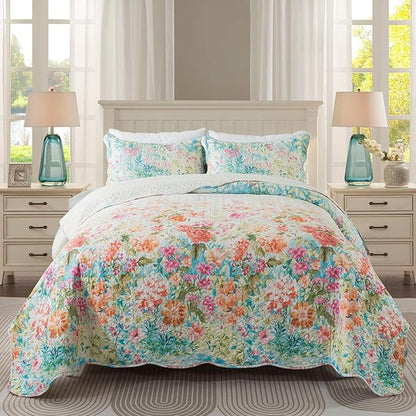 Travan Bedding Set - King Quilt Set with 1 Quilt and 2 Shams, Dream Garden-Champagne, Microfiber, All Season, 3 Pieces