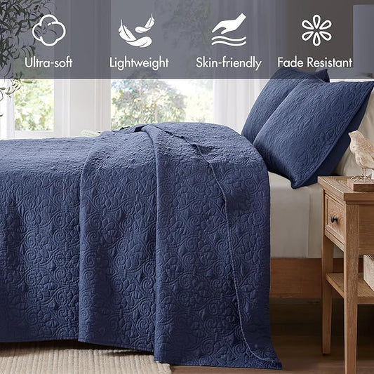 Madison Park Quebec Reversible Quilt Set Damask Design, Double Sided Stitching All Season, Lightweight Bedspread Bedding Set, Matching Sham, Navy, Twin(81"x110") 2 Piece