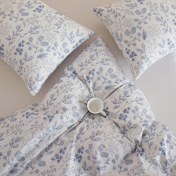 HighBuy White Full Comforter Set Blue Floral Comforter Sets for Women Girl Coquette Aesthetic Boho Comforter Full Size Bedding Comforter Set 3 Pieces Farmhouse 1 Flora Comforter and 2 Pillowcase