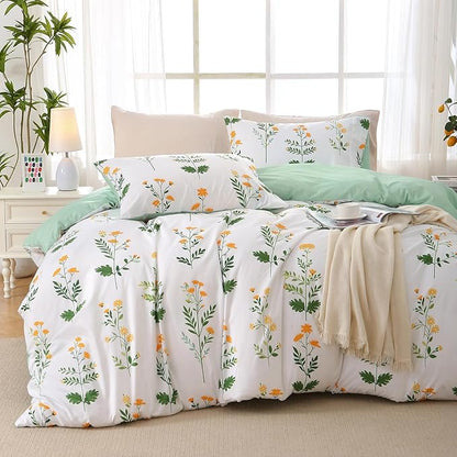Duvet Cover Queen Size, Reversible Floral Vintage Duvet Cover Set with Zipper Closure, 3 Pieces Botanical Patterns Soft Microfiber Bedding Set (90"x90", 2 Pillow Cases, Honeysuckle Green White)